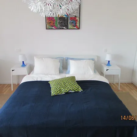 Pearl Apartment *